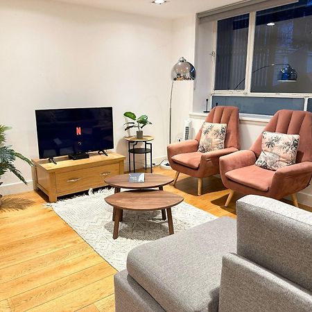 Chic 3 Bedroom Flat With Private Terrace In Holloway Near Finsbury Park London Exterior foto