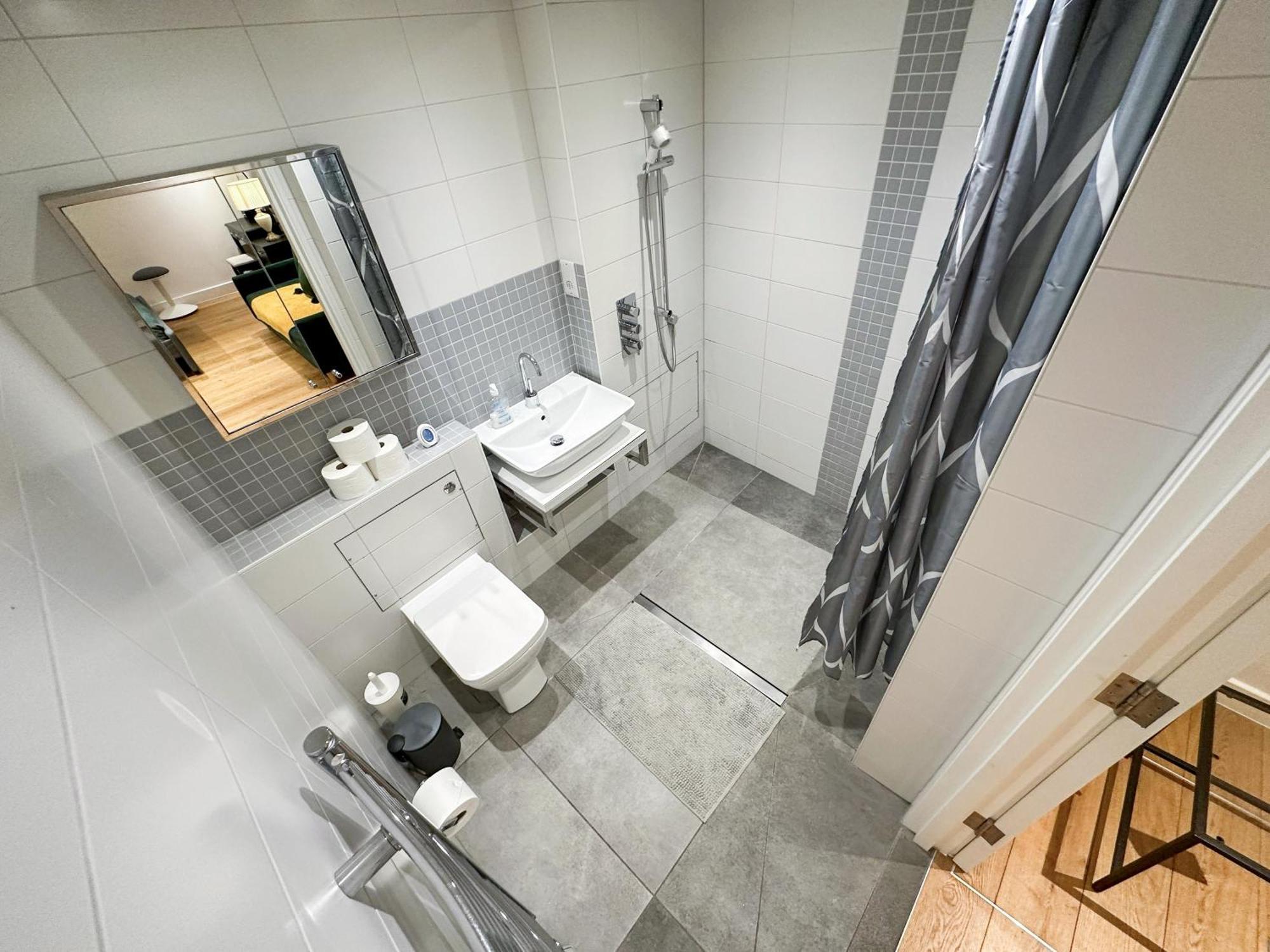 Chic 3 Bedroom Flat With Private Terrace In Holloway Near Finsbury Park London Exterior foto