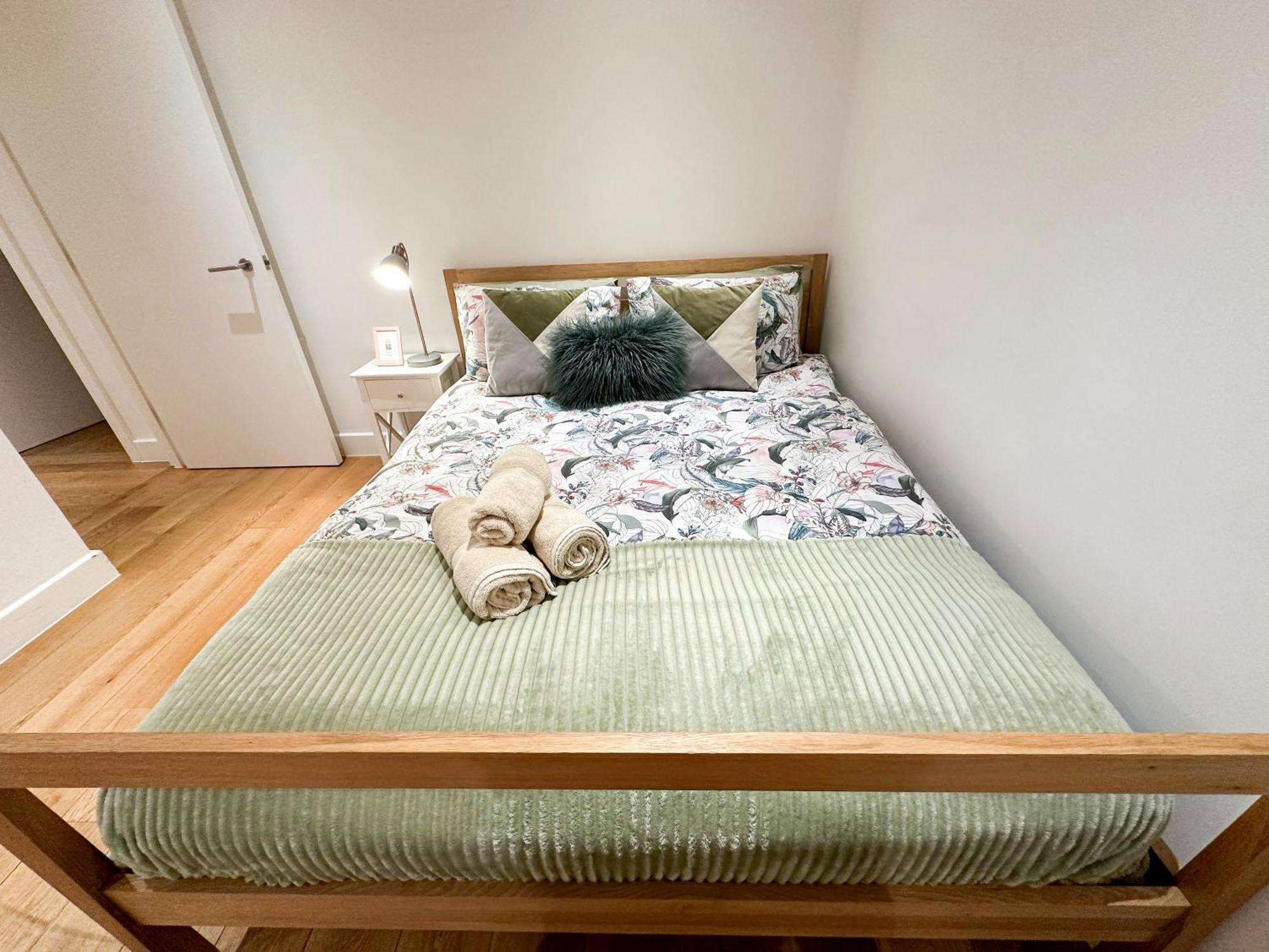 Chic 3 Bedroom Flat With Private Terrace In Holloway Near Finsbury Park London Exterior foto