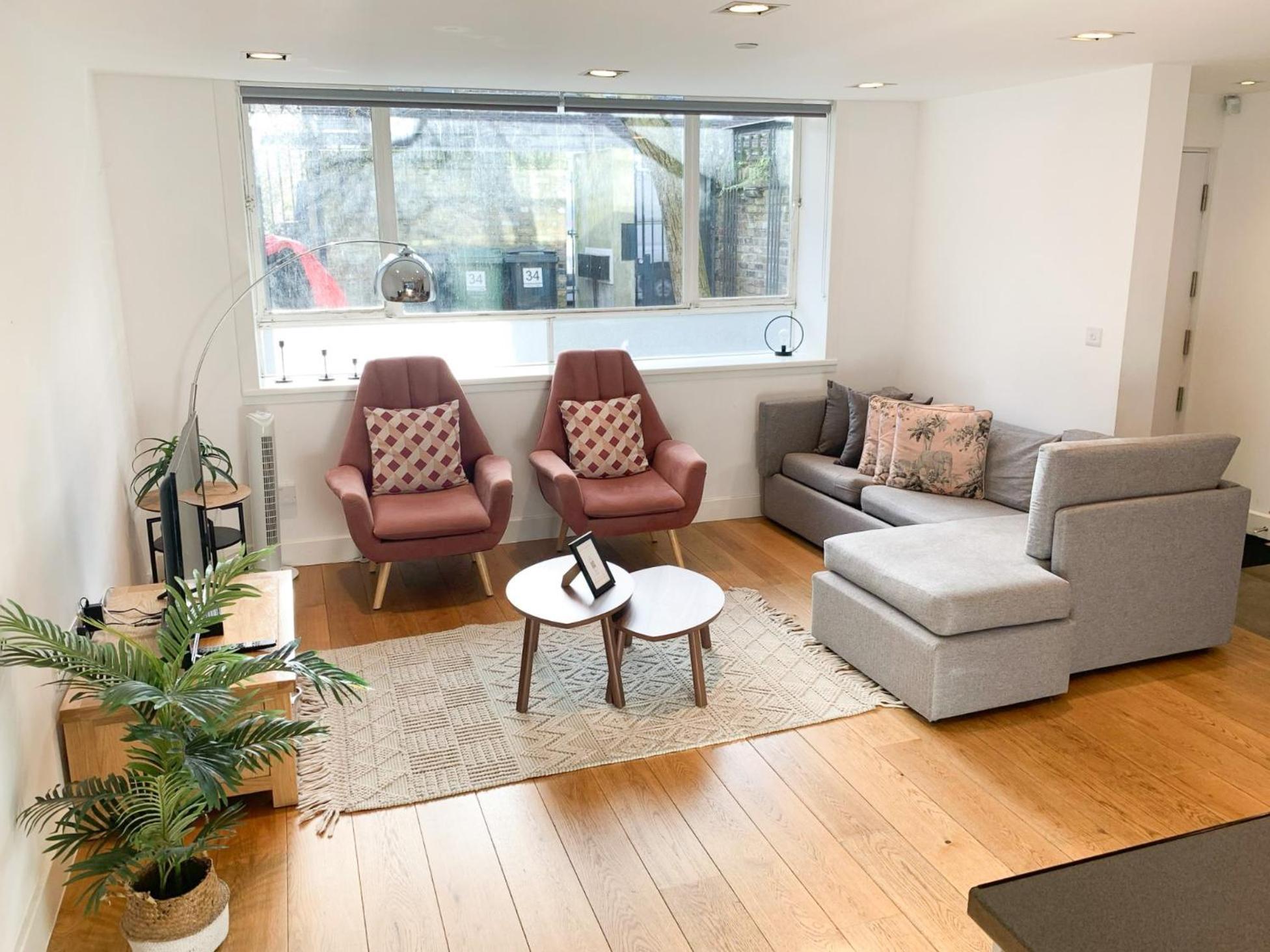 Chic 3 Bedroom Flat With Private Terrace In Holloway Near Finsbury Park London Exterior foto